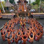 Properti Tari Kecak: Makna, Fungsi, dan Keunikan Unsur Pendukung Tarian Sakral Bali